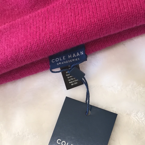 🆕 Cole Haan Fuchsia Cashmere-Blend beanie hat - Picture 4 of 6